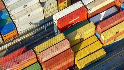 我國外貿(mào)再創(chuàng)新高 進(jìn)出口總額首超30萬億元